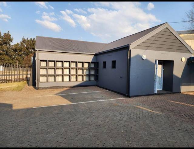 BUSINESS FOR SALE IN VANDERBIJLPARK CE 6
